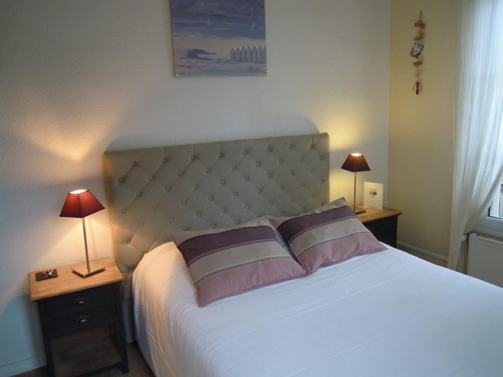 Hotel Des Falaises Villers-sur-Mer Szoba fotó