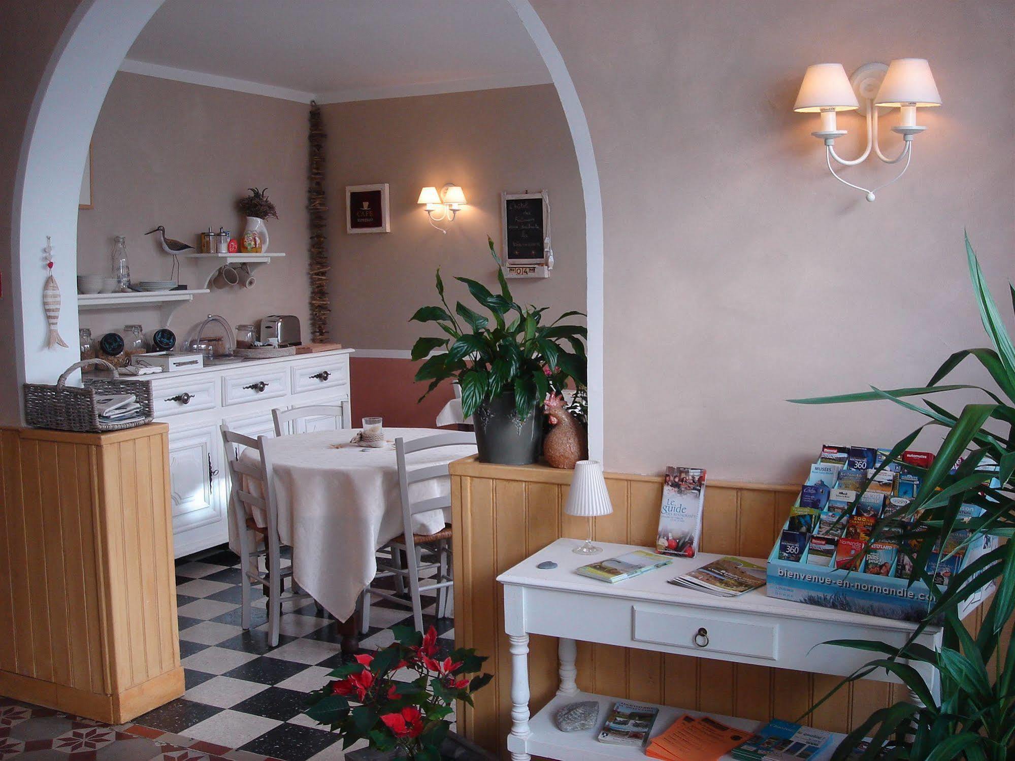 Hotel Des Falaises Villers-sur-Mer Kültér fotó