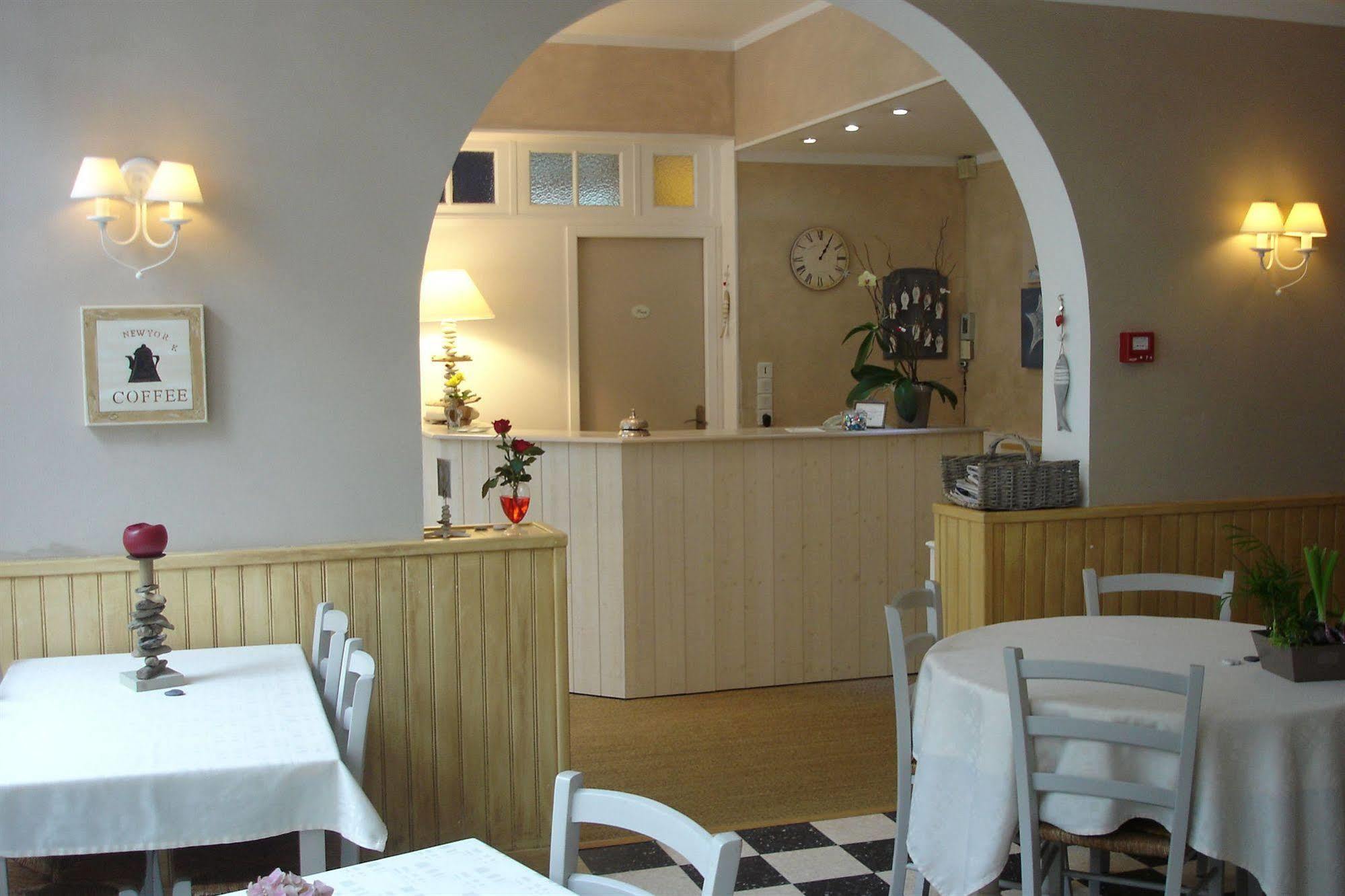 Hotel Des Falaises Villers-sur-Mer Kültér fotó